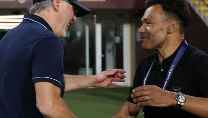 争议判罚再引热议：申花对泰山的手球风波将咨询国际足联评审