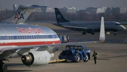 “停摆”致空管人员短缺 美多个机场航班延误