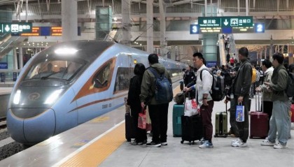 “双节”银川火车站累计发送旅客66．03万人次