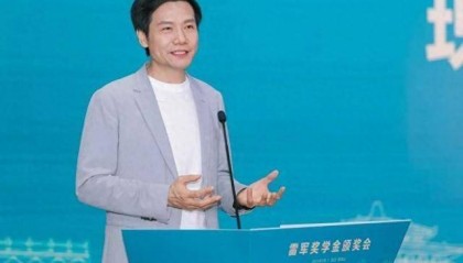 雷军、何小鹏最近为啥总往武汉跑？答案藏在这些细节里