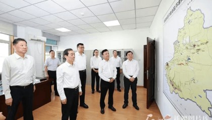 新疆维吾尔自治区党委书记陈小江在应急管理厅调研并听取有关单位工作汇报