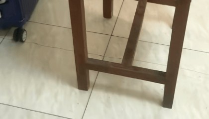 江苏一男子租房陪读,看到老课桌上几个数字惊了!竟是自己33年前的“伙伴”