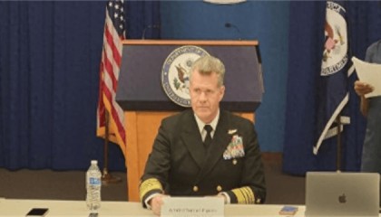 眼看解放军铁壁合围，美对华“下战书”，代价是让台湾兵凶战危？