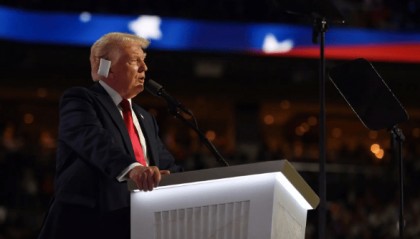 不服美国的国家出现了,宣布对美征50%关税,特朗普担忧的来了