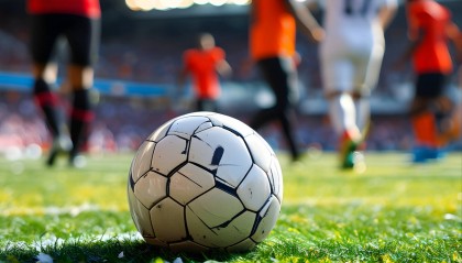 伊利、京东火速入局，“苏超”商业价值飞涨，业内称赞助费飙升到300万