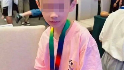 坠亡9岁围棋少年父亲发声:警方会还我公道