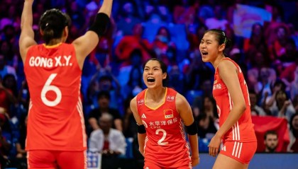 惊天大逆转!连场让二追三!世联赛-中国女排3-2美国队