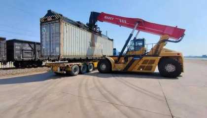 黄骅港中欧班列再次满编满组发车