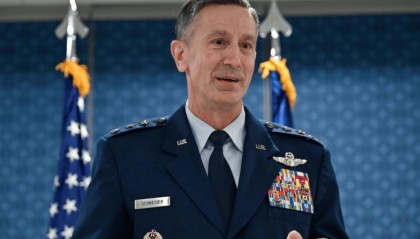 美军将领评价“9.3阅兵”:我们不会被吓倒,美军依旧保持领先