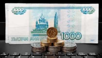 GDP飙升至200万亿，普京瞒过了全世界！俄罗斯越打越有钱？美欧坐不住了