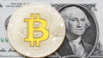 2009年 比特币（BTC）发行之初 1枚比特币约等于0.003美元