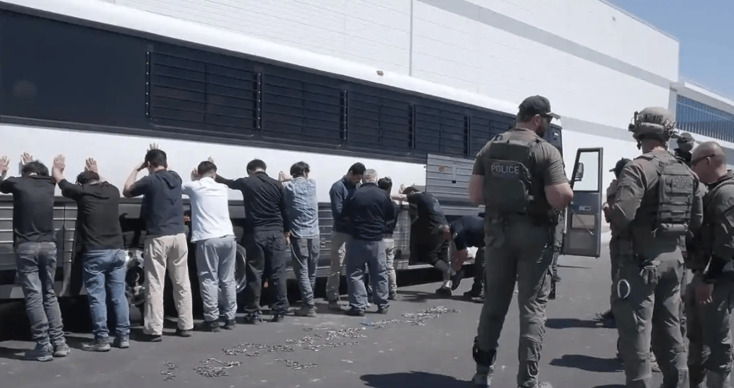 韩国,“感觉后脑勺被打了一闷棍”