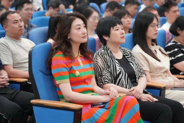 宗馥莉“心腹”祝丽丹离职!曾是娃哈哈核心高管