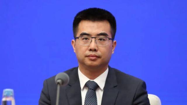 空降重庆后，国务院国资委科创局局长方磊已任万盛经开区管委会党组书记