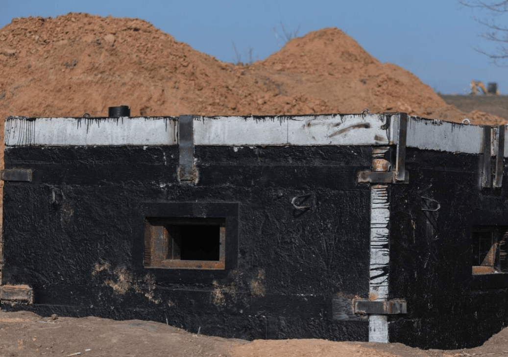 乌克兰“第三首都”防线瓦解，俄罗斯兵分三路全线进攻，乌军已然一溃千里