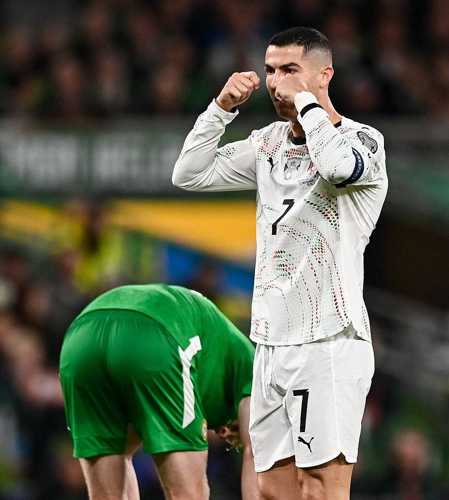 世预赛-C罗肘击染红帕洛特双响 葡萄牙0-2无缘提前晋级